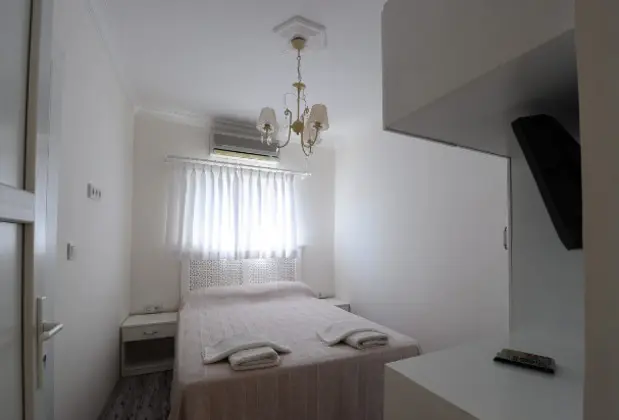 Tek Kişilik, Bahçe Manzaralı