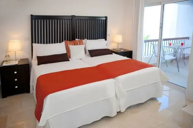Comfort Tek Büyük veya İki Ayrı Yataklı Oda
