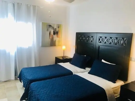 Comfort Tek Büyük veya İki Ayrı Yataklı Oda