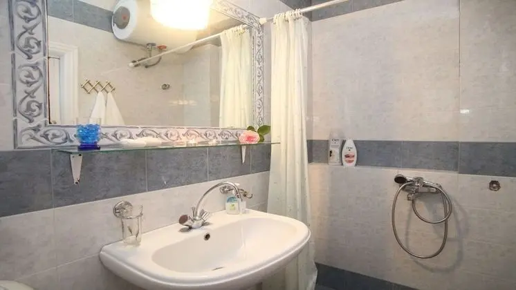 Classic Tek Büyük Yataklı Oda