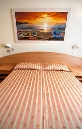 Tek Büyük veya İki Ayrı Yataklı Oda, Balkon