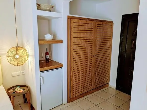 Stüdyo, Bahçe Manzaralı