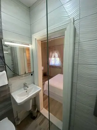 Classic Tek Büyük Yataklı Oda