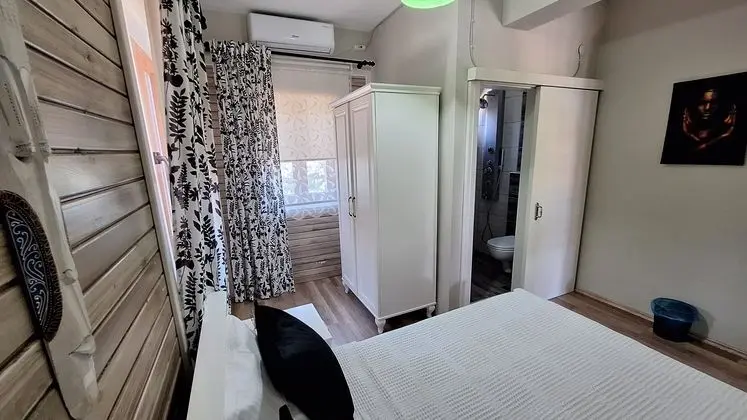 Standard Tek Büyük Yataklı Oda