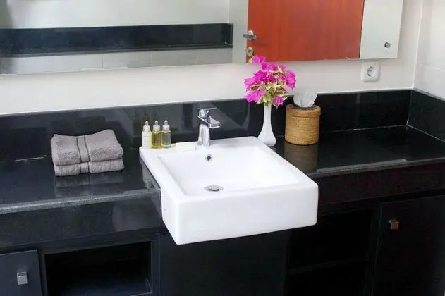 Deluxe Tek Büyük Yataklı Oda, Bahçe Manzaralı