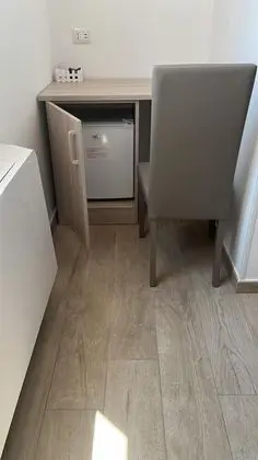 Classic Tek Büyük Yataklı Oda, Banyolu/Duşlu (CAMERA 8 MATR.FINESTRA)