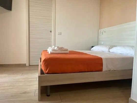 Tek Büyük Yataklı Oda, Banyolu/Duşlu (CAMERA 3 MATR. TERRAZZA)