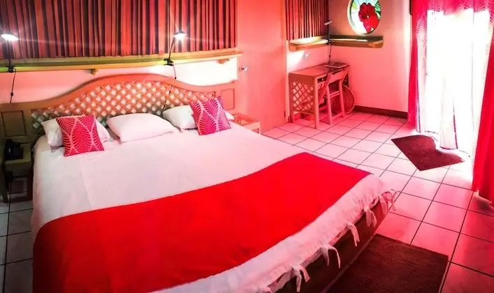 Kır Evi, Veranda, Havuz Manzaralı