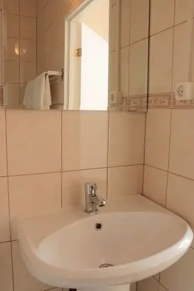 Ortak Ranzalı Oda, Karma Ranzalı Oda (12 beds)