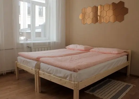 Standard Tek Büyük Yataklı Oda (Beige)