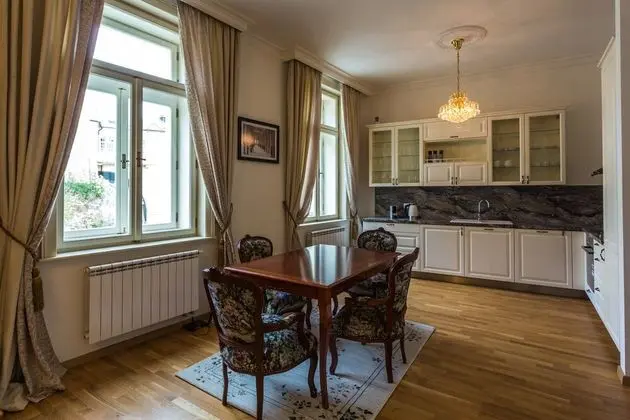 Luxury Apart Daire, 1 Büyük (Queen) Boy Yatak, Sigara İçilmez, Mutfak