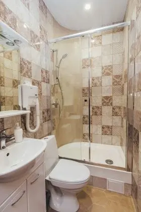 Ortak Ranzalı Oda, Karma Ranzalı Oda, Ortak Banyo (8-Beds)