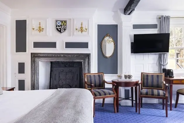 Exclusive Tek Büyük Yataklı Oda