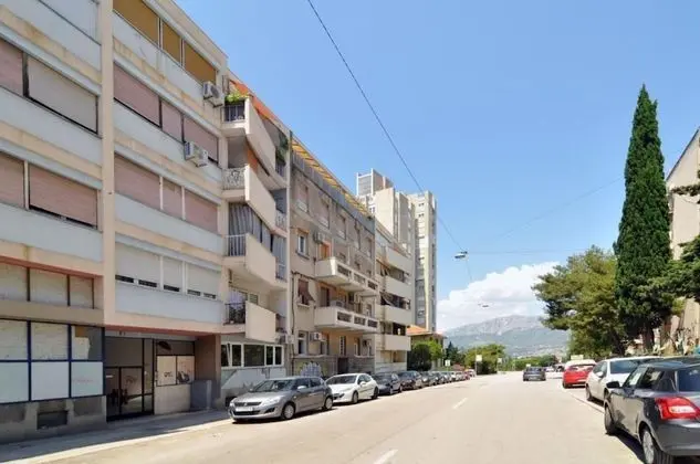 Apart Daire (Karmen - close to the center - A1(4+2)