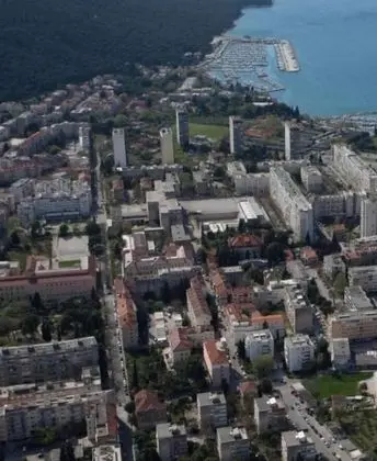 Apart Daire (Karmen - close to the center - A1(4+2)