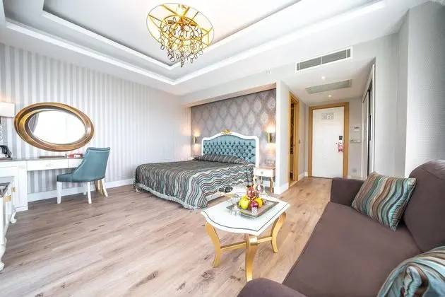 https://images.etstur.com/files/images/hotelImages/TR/50100/l/Karmir-Resort---Spa-Oda-383678.jpg