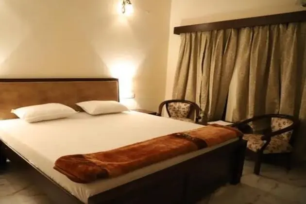 Luxury Oda