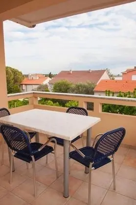 Apart Daire (KarolinaS - parking - A3-White(2))
