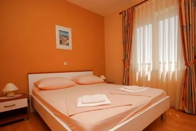 Apart Daire (KarolinaS - parking - A3-White(2))