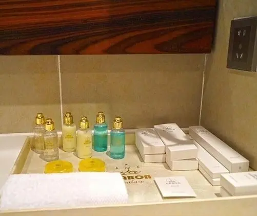 Luxury Oda