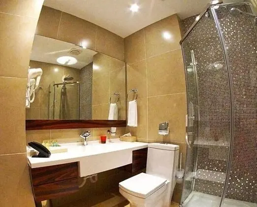 Luxury Oda