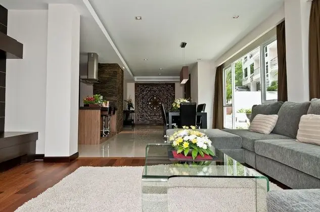 2 Bedrooms Apartment