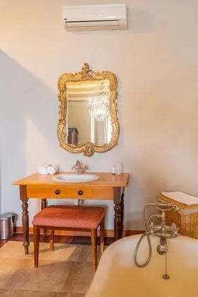 Deluxe Tek Büyük veya İki Ayrı Yataklı Oda