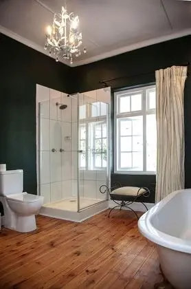 Luxury Suite (Garden Suite)