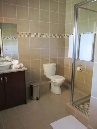 Luxury Tek Büyük veya İki Ayrı Yataklı Oda, Bahçe Manzaralı