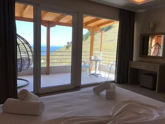 Stüdyo, Okyanus Manzaralı