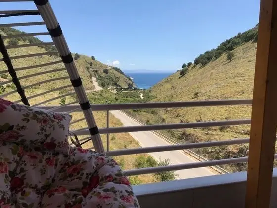 Stüdyo, Okyanus Manzaralı