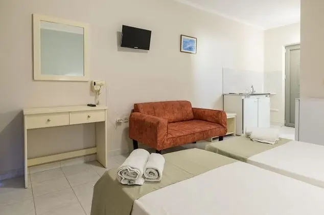 Stüdyo, Bahçe Manzaralı