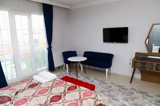 Standard Tek Büyük veya İki Ayrı Yataklı Oda