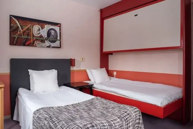 Basic Tek Kişilik Oda (with extra Murphy Beds)