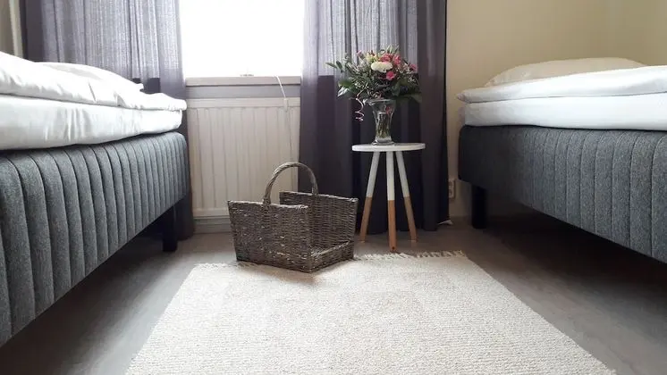 Tek Büyük veya İki Ayrı Yataklı Oda, 2 Tek Kişilik Yatak, Sigara İçilmez