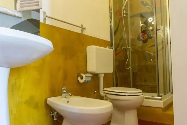 Design Tek Büyük Yataklı Oda, 1 Büyük (Queen) Boy Yatak