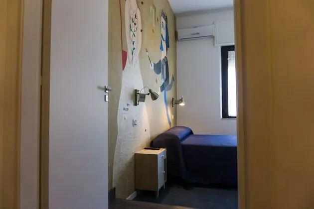 Design Tek Büyük Yataklı Oda, 1 Çift Kişilik Yatak