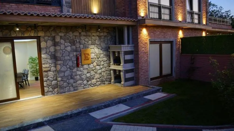 Dublex Villa-İki Yatak Odalı, Bahçe Manzaralı, Isıtmalı Özel Havuzlu