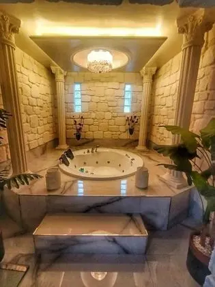 Himalaya Tuz Odası, Bahçe Manzaralı, Dekoratif Şömineli & Jakuzili