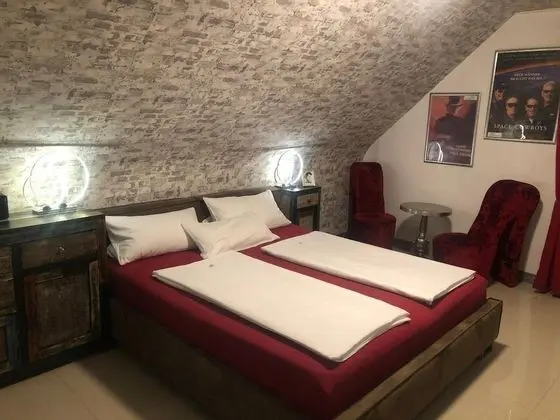 Tek Büyük Yataklı Oda, 1 Büyük (Queen) Boy Yatak