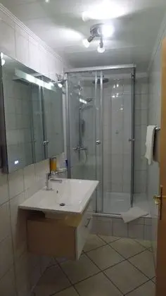 Tek Kişilik Oda, 1 Çift Kişilik Yatak