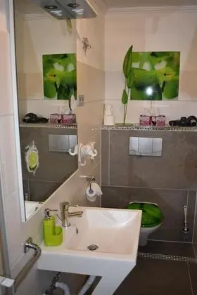 Tek Kişilik Oda, 1 Çift Kişilik Yatak