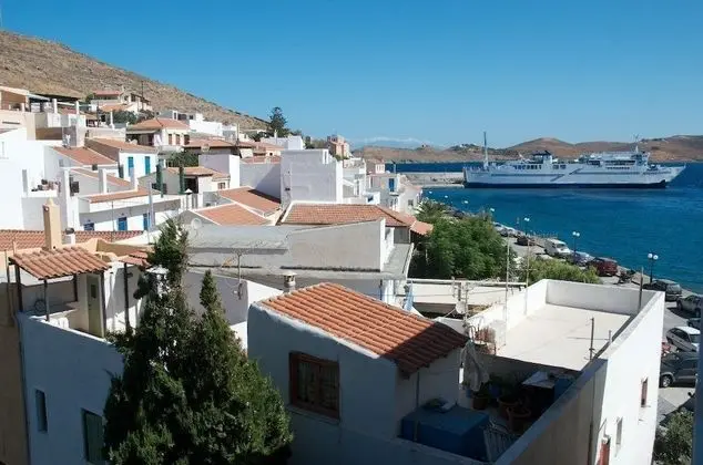 Tek Büyük veya İki Ayrı Yataklı Oda, Kısmi Deniz Manzaralı