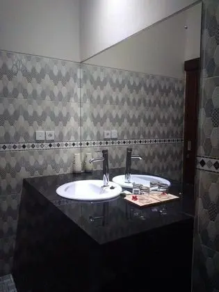 Deluxe Tek Büyük Yataklı Oda, 1 Çift Kişilik Yatak, Sigara İçilebilir