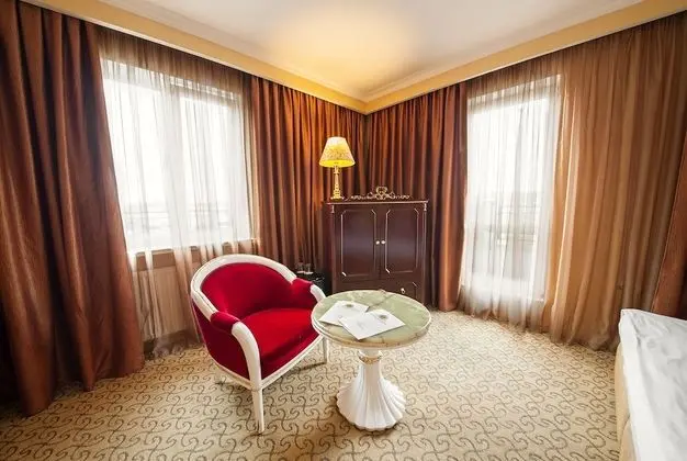 Superior Tek Büyük veya İki Ayrı Yataklı Oda