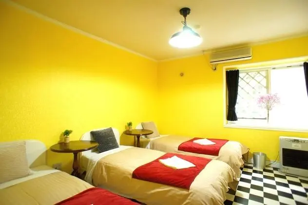 Üç Kişilik Oda, Ortak Banyo