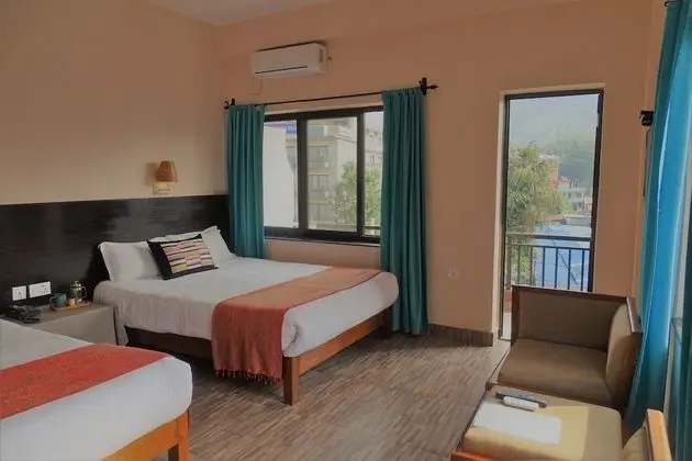 Deluxe Tek Büyük veya İki Ayrı Yataklı Oda, Balkon