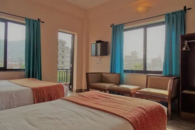 Deluxe Tek Büyük veya İki Ayrı Yataklı Oda, Balkon
