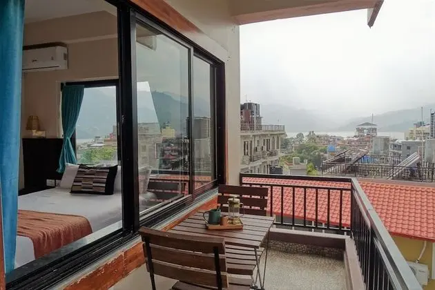 Deluxe Tek Büyük veya İki Ayrı Yataklı Oda, Balkon