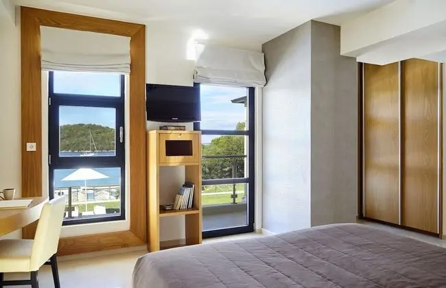 Elite Villa, 4 Yatak Odası, Kişiye Özel Havuzlu, Plaj Manzaralı